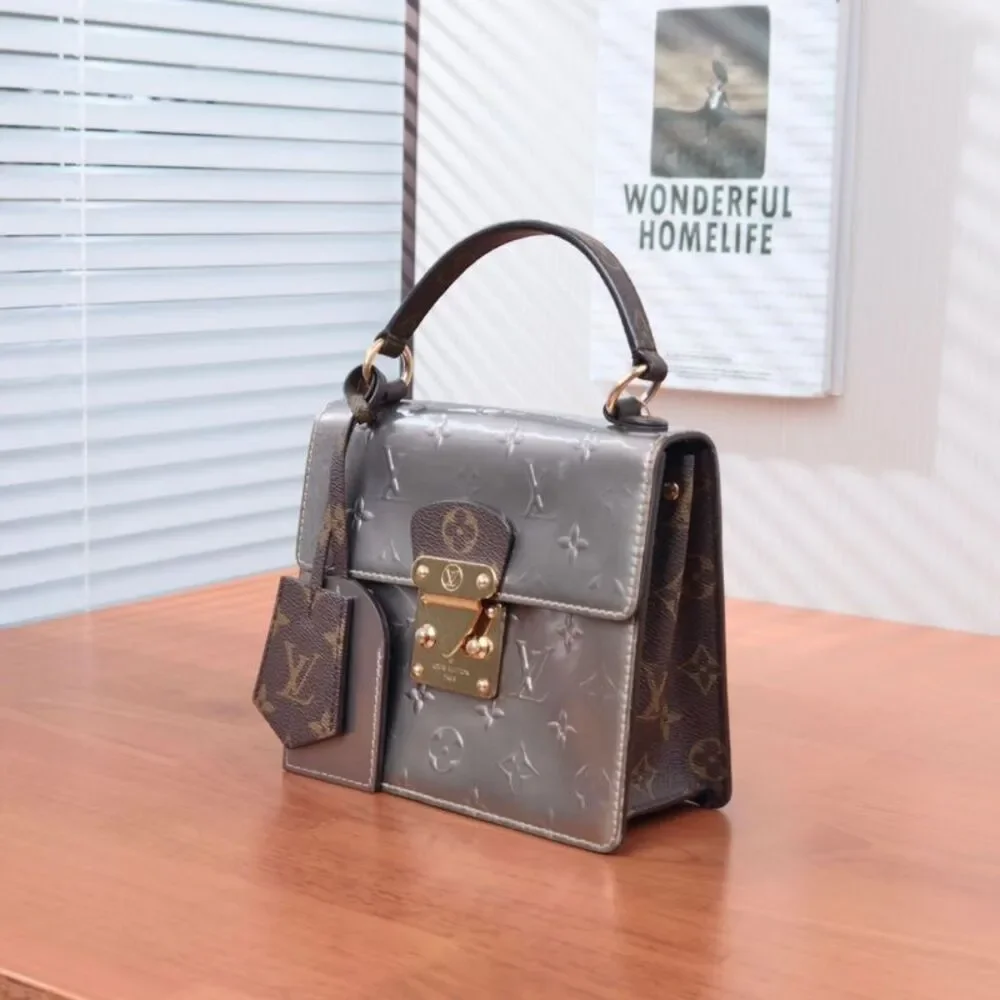 Louis Vuitton Women Pre-Loved Bag Very Good Condition